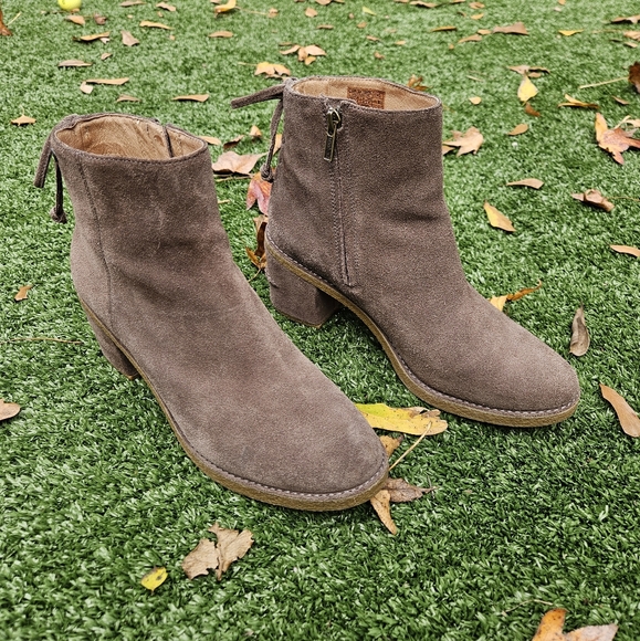 UGG Suede leather boots Corinne Sz.10 - Picture 2 of 9